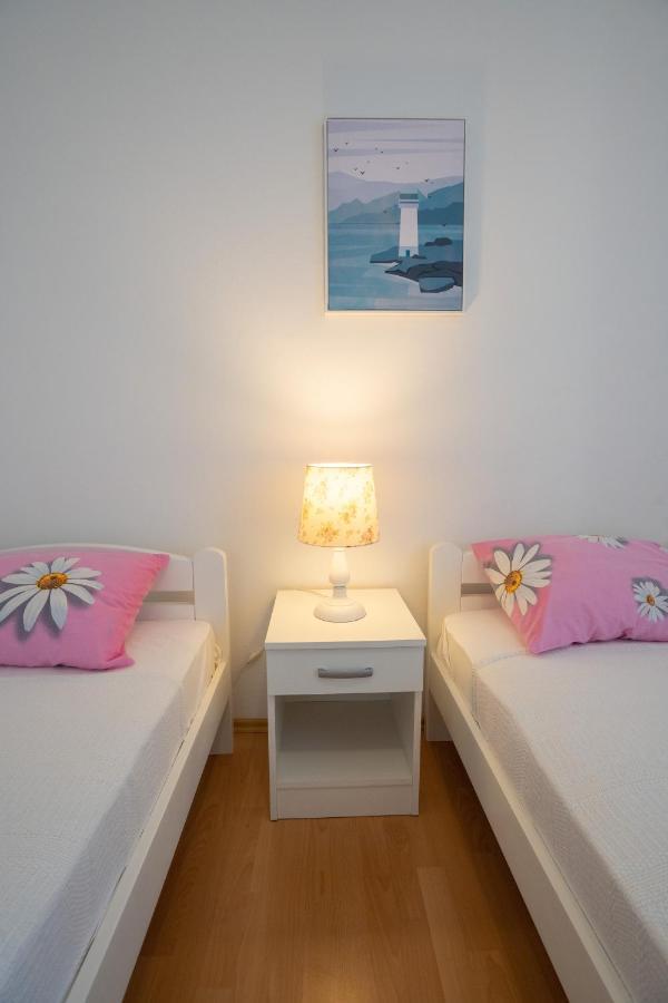 Kuca Za Odmor Denona Apartment Borovici Bagian luar foto